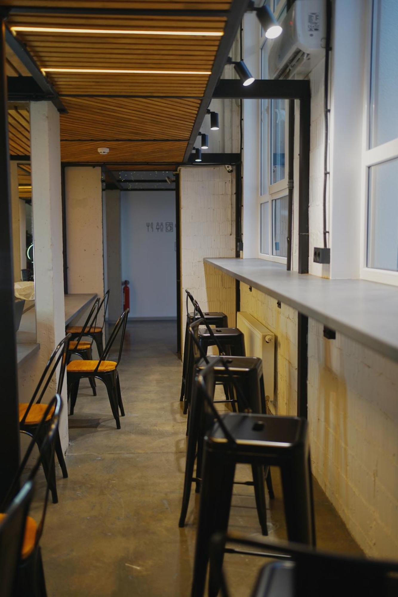 Capsule Hotel Constellation 91 Lviv Buitenkant foto